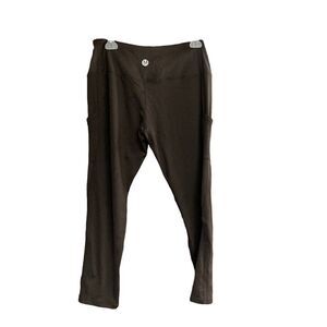MYoga Capri Pocket Leggings Brown Size Large New With Tags